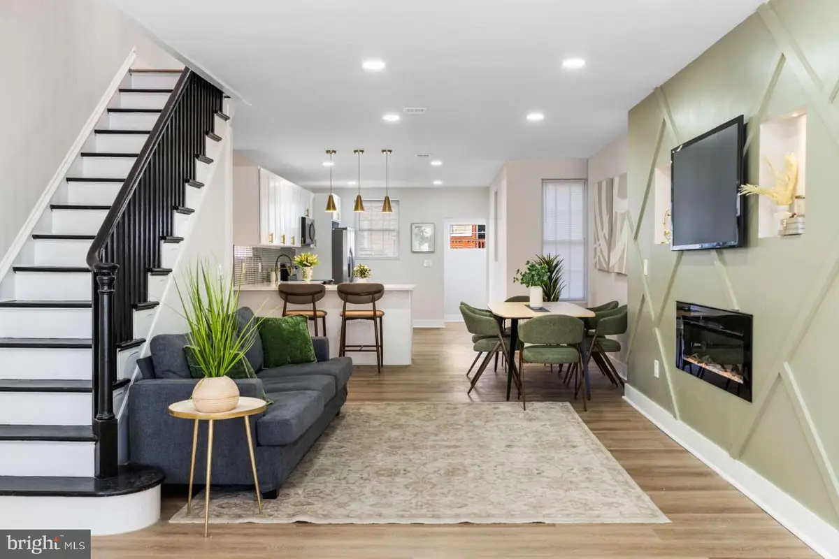 7176 N 19th St, Philadelphia, PA 19126 - #1