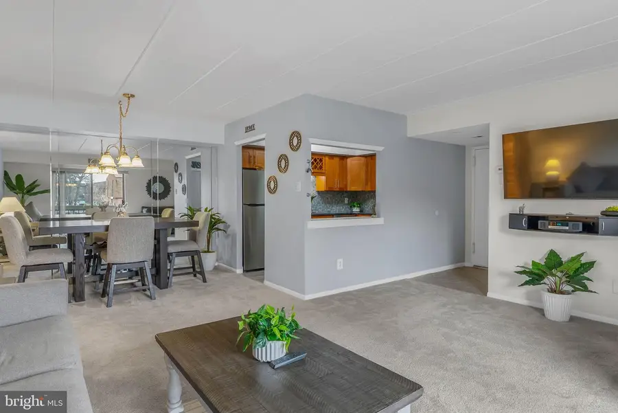 63101 Delaire Landing Rd #101, Philadelphia, PA 19114 - #2