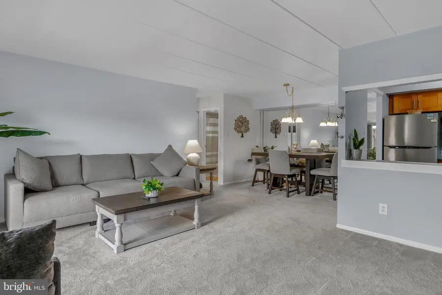 63101 Delaire Landing Rd #101, Philadelphia, PA 19114 - #3