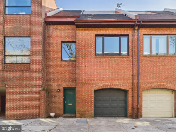 2036 Appletree St, PHILADELPHIA, PA 19103