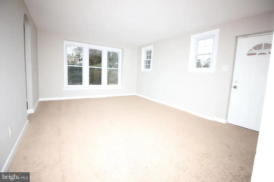 6415 N 10th St, Philadelphia, PA 19126 - #3