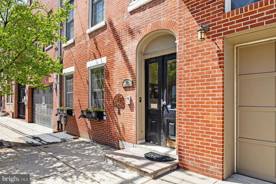 826 S 2nd St #3, Philadelphia, PA 19147 - #3