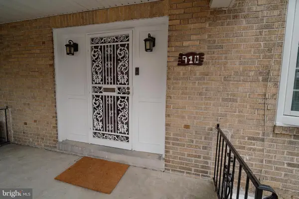 910 E Stafford St, PHILADELPHIA, PA 19138