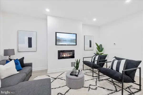 420 N 62nd St, PHILADELPHIA, PA 19151