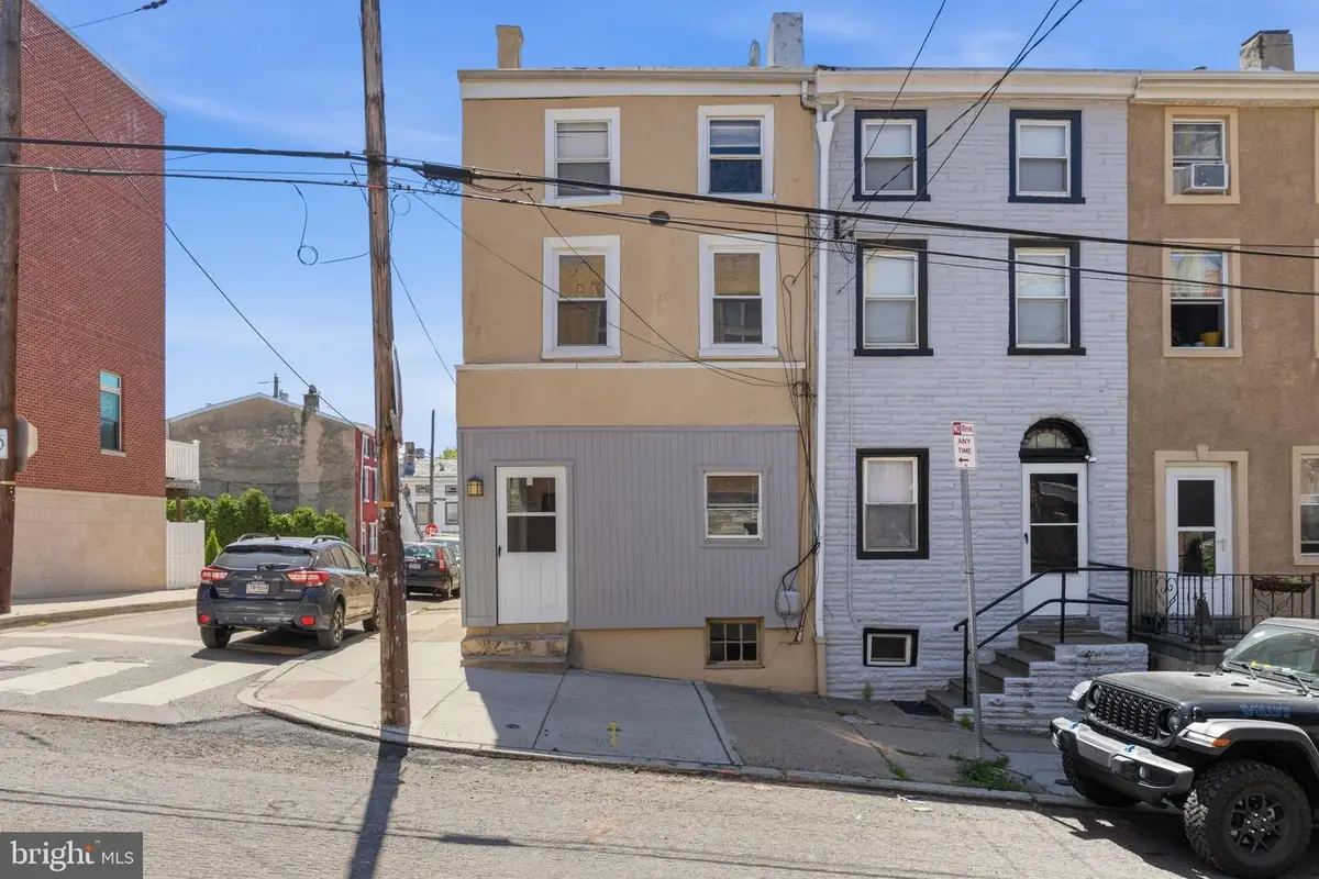 147 Green Ln, Philadelphia, PA 19127 - #1