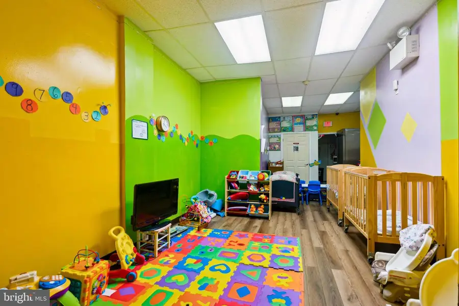 7221 W Passyunk Ave, Philadelphia, PA 19142 - #2