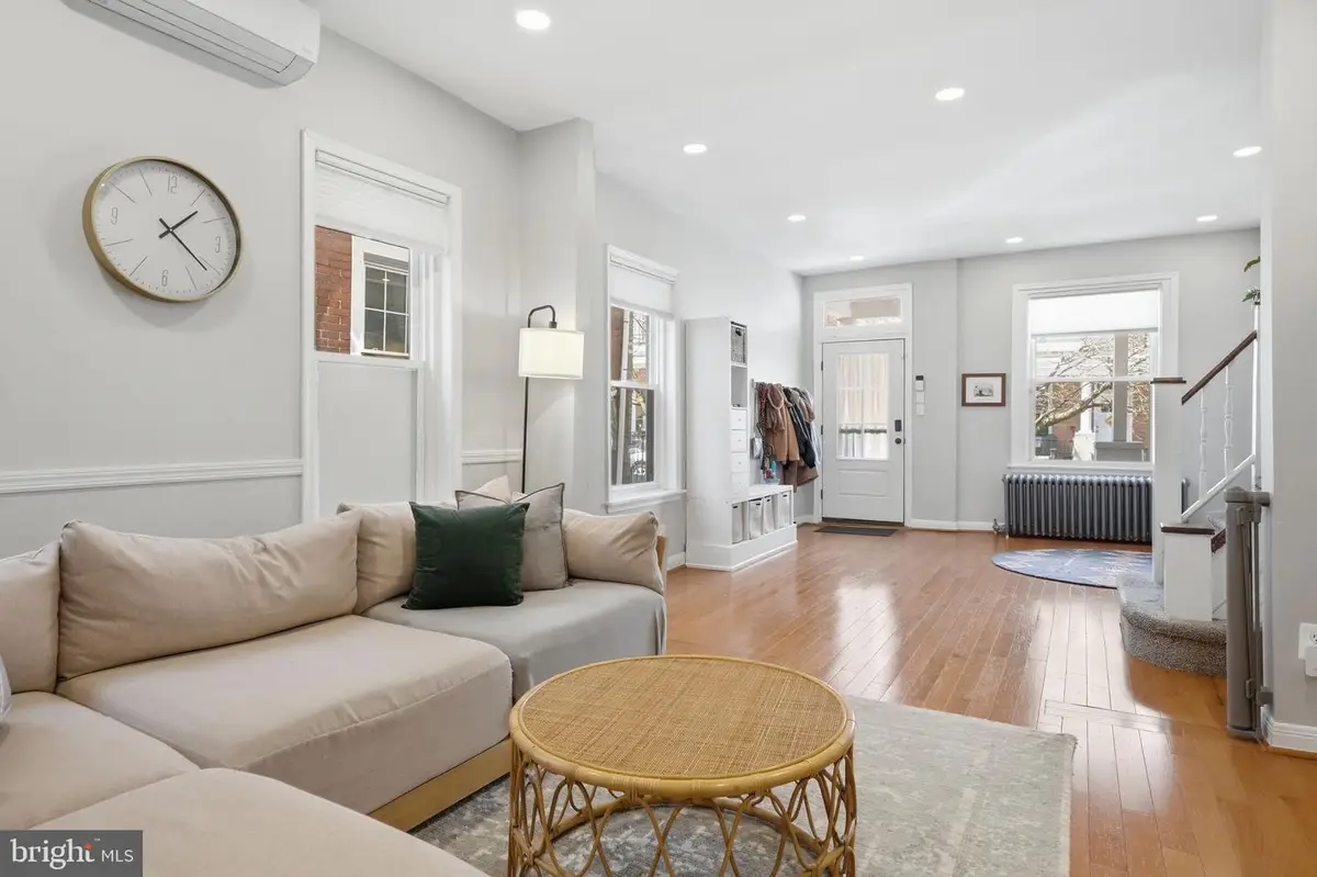 244 E Sydney St, Philadelphia, PA 19119 - #1