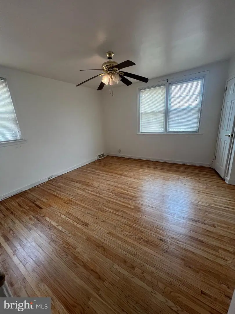 8102 Revere St, Philadelphia, PA 19152 - #3