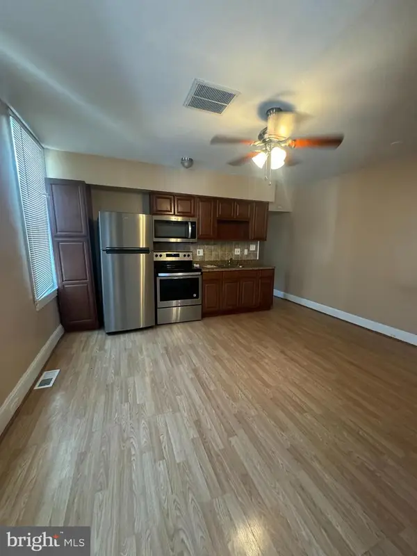 900 S 5th St, PHILADELPHIA, PA 19147