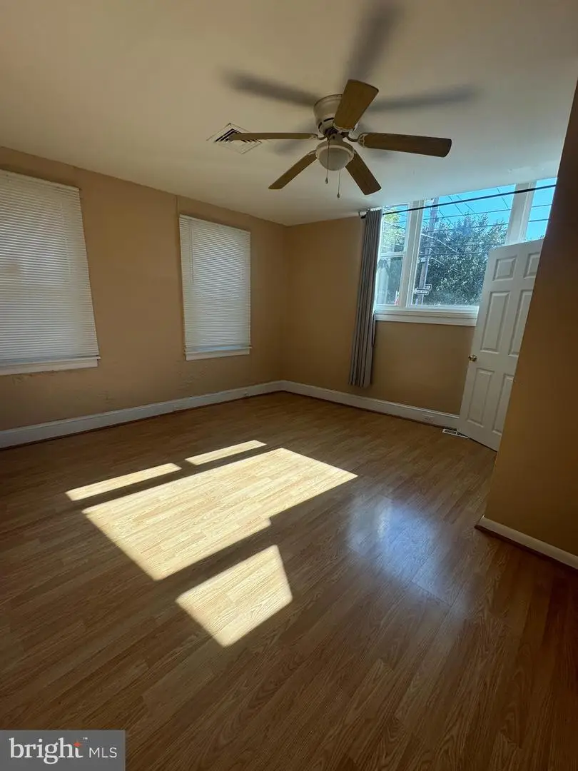 900 S 5th St, Philadelphia, PA 19147 - #3