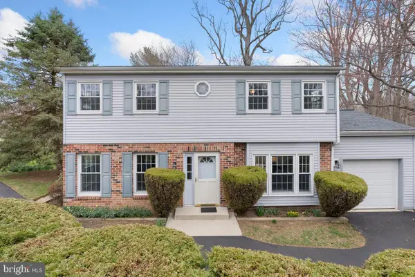 909 Ronnie Cir, PHILADELPHIA, PA 19128