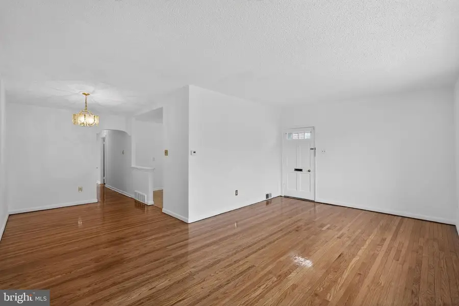 720 Hill Rd, Philadelphia, PA 19128 - #3