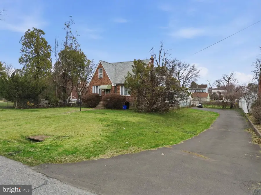 4345 Aubrey Ave, Philadelphia, PA 19114 - #2