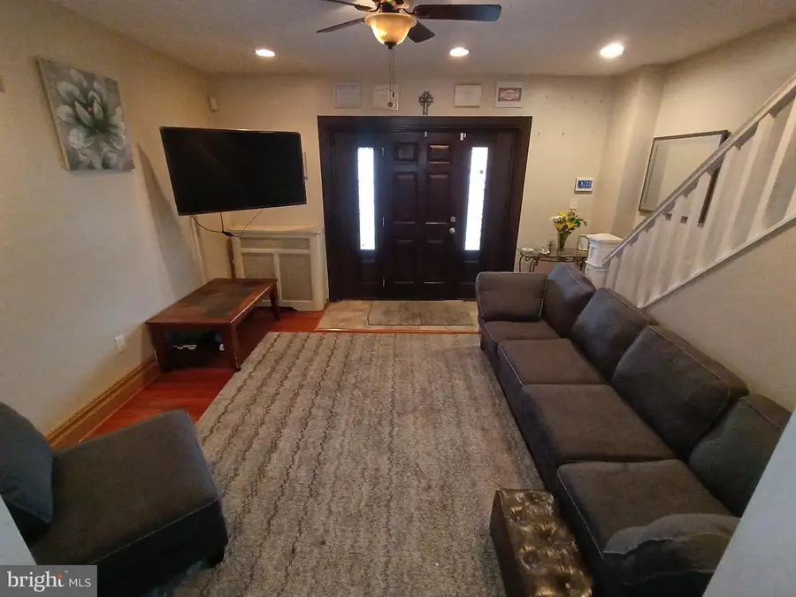 7327 Dicks Ave, Philadelphia, PA 19153 - #2