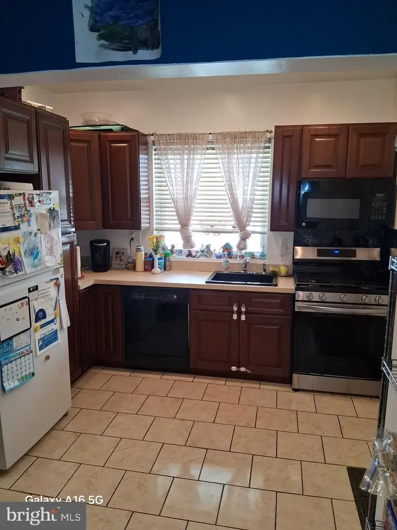 7327 Dicks Ave, Philadelphia, PA 19153 - #3
