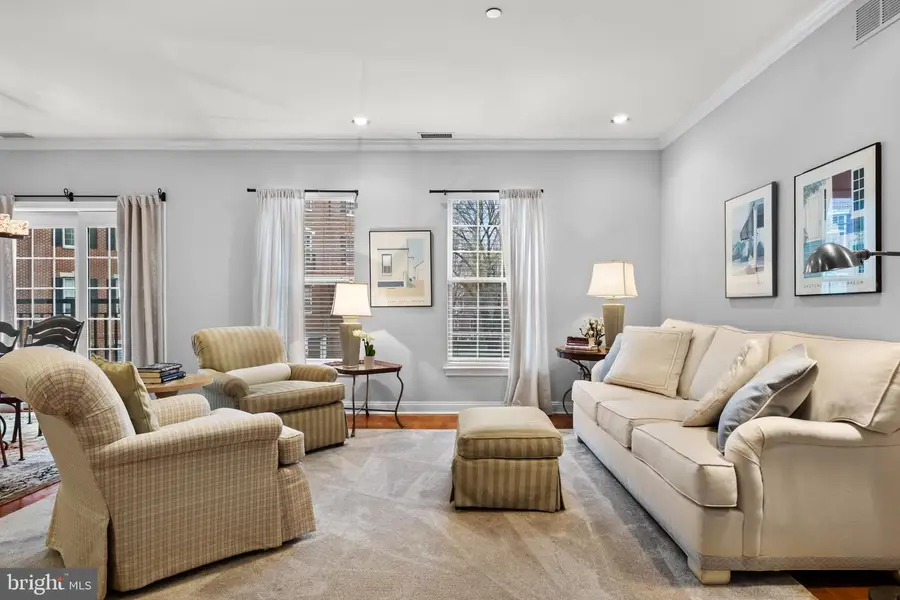 500 Admirals Way #211, Philadelphia, PA 19146 - #2