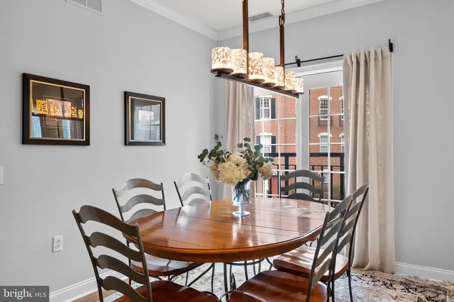 500 Admirals Way #211, Philadelphia, PA 19146 - #3