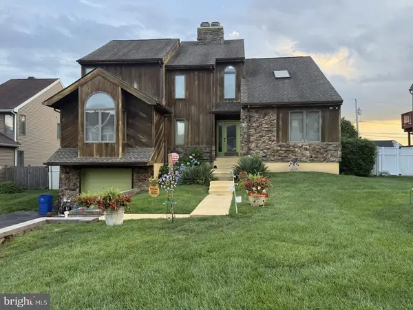 8908 Springview Rd, PHILADELPHIA, PA 19111