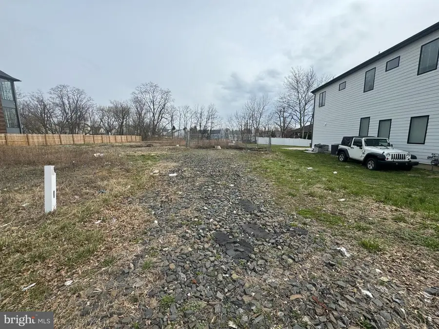 9735 Krewstown Rd, Philadelphia, PA 19115 - #2