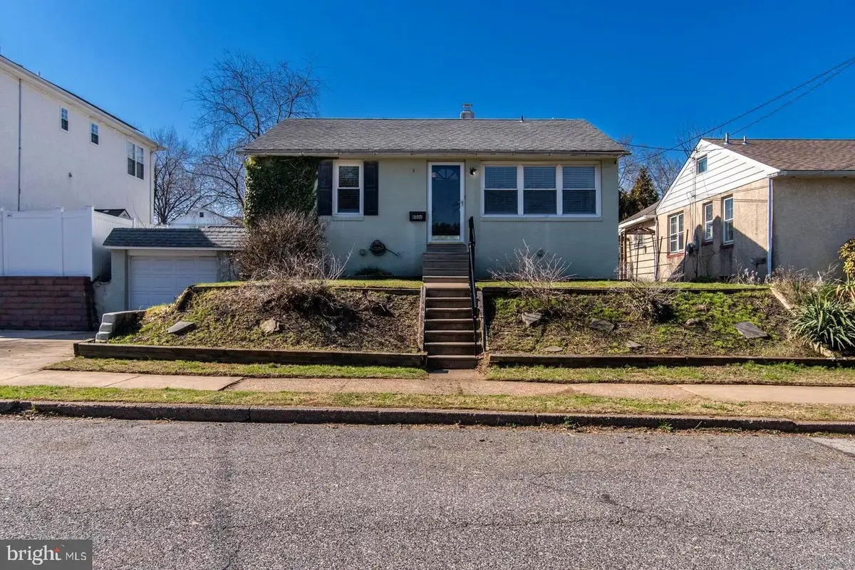 8006 Lawndale St, Philadelphia, PA 19111 - #1