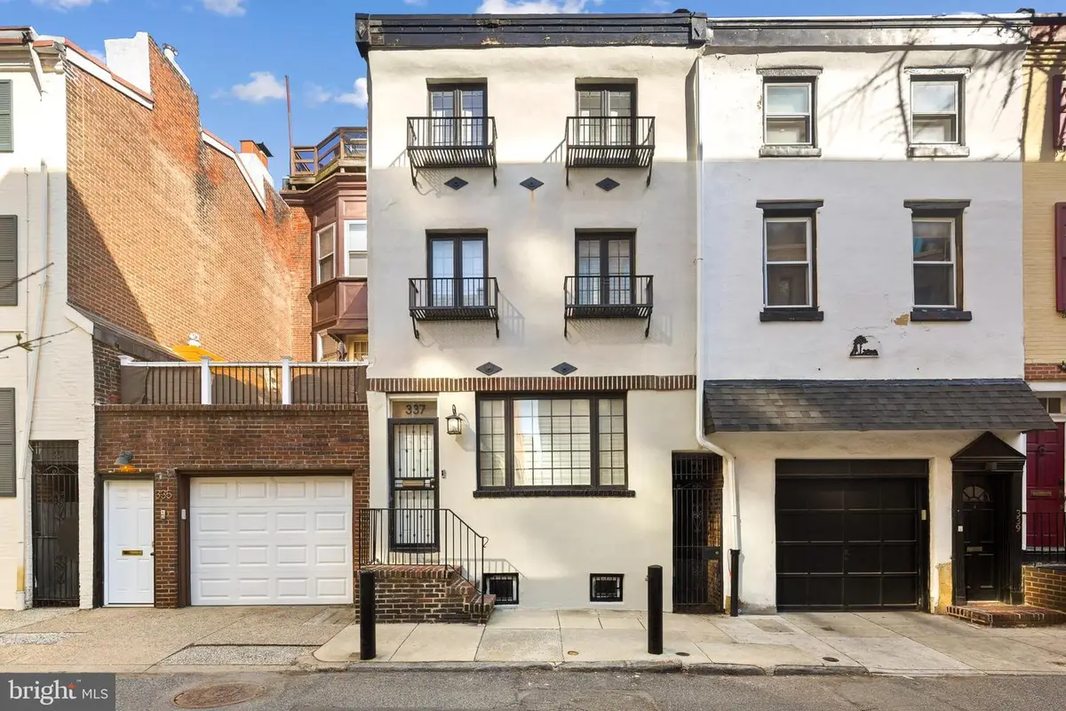 337 S Hicks St, Philadelphia, PA 19102 - #1