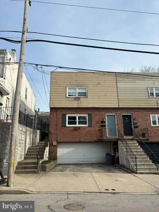 365 Hermitage St, PHILADELPHIA, PA 19128