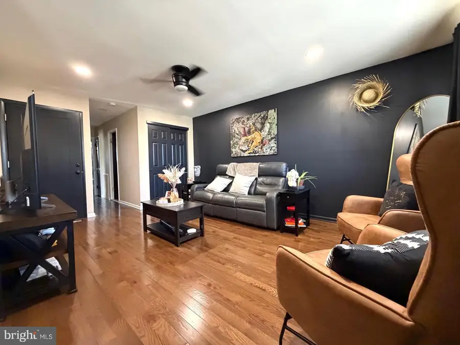 3628 Genesee Dr, Philadelphia, PA 19154 - #2