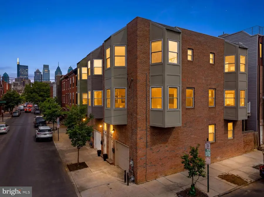 931 S 18th St, Philadelphia, PA 19146 - #3