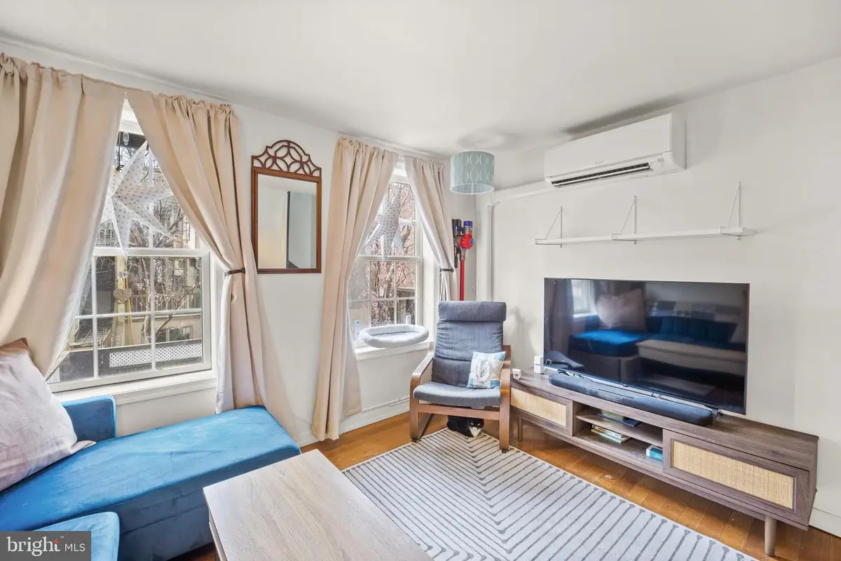 124 Catharine St #d, Philadelphia, PA 19147 - #1