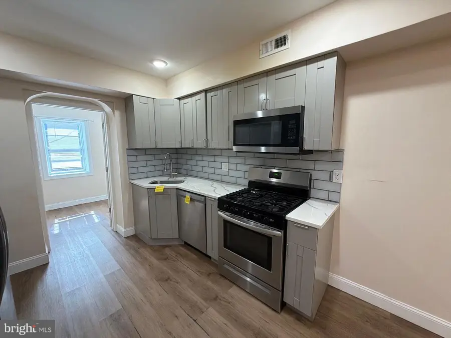 608 Winton St, Philadelphia, PA 19148 - #3