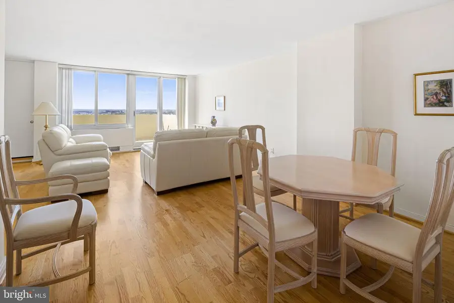 604-36 S Washington Sq S #3007, Philadelphia, PA 19106 - #2