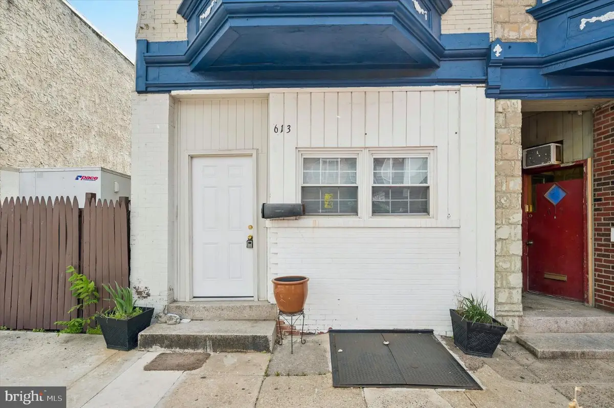 613 S 52nd St, Philadelphia, PA 19143 - #1
