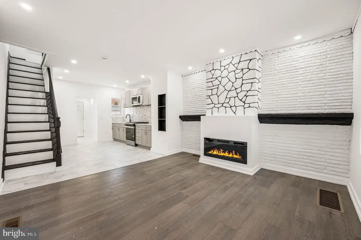 2103 S Daggett St, Philadelphia, PA 19142 - #1