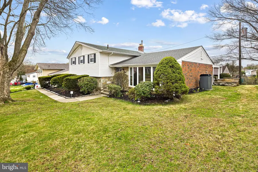 124 Delia Ln, Philadelphia, PA 19115 - #2