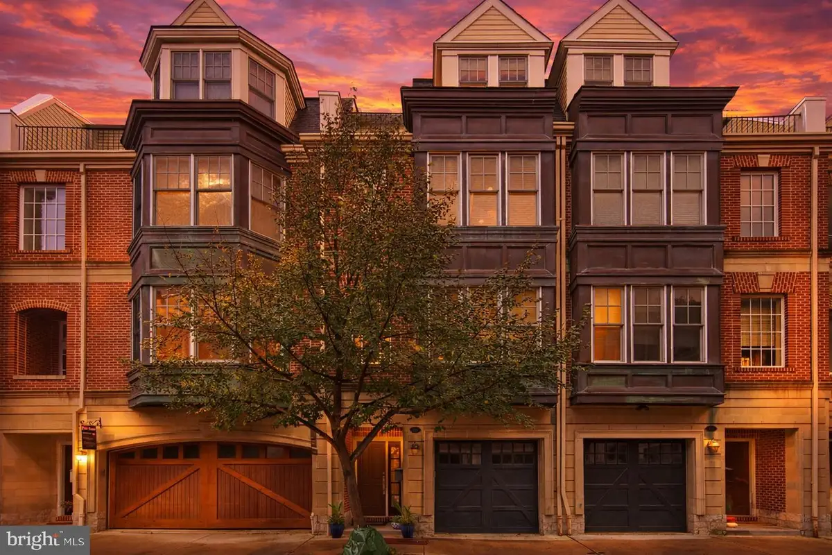 220 Gaskill St, Philadelphia, PA 19147 - #1