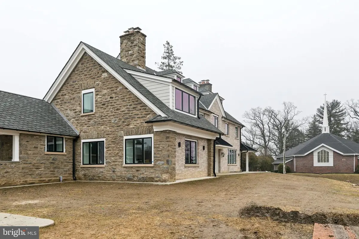 615 E Mount Pleasant Ave, Philadelphia, PA 19119 - #1