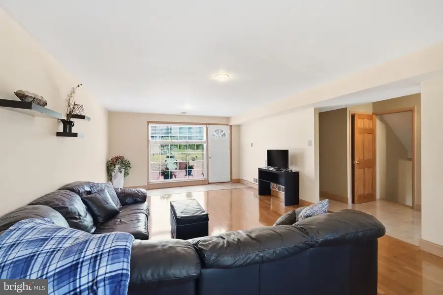 1119 Kent Ln, Philadelphia, PA 19115 - #3