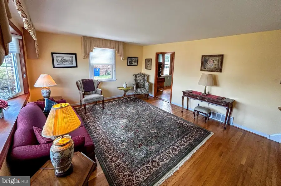 3816 Chalfont Dr, Philadelphia, PA 19154 - #2