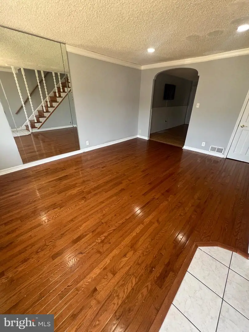 6637 Montague St, Philadelphia, PA 19135 - #2