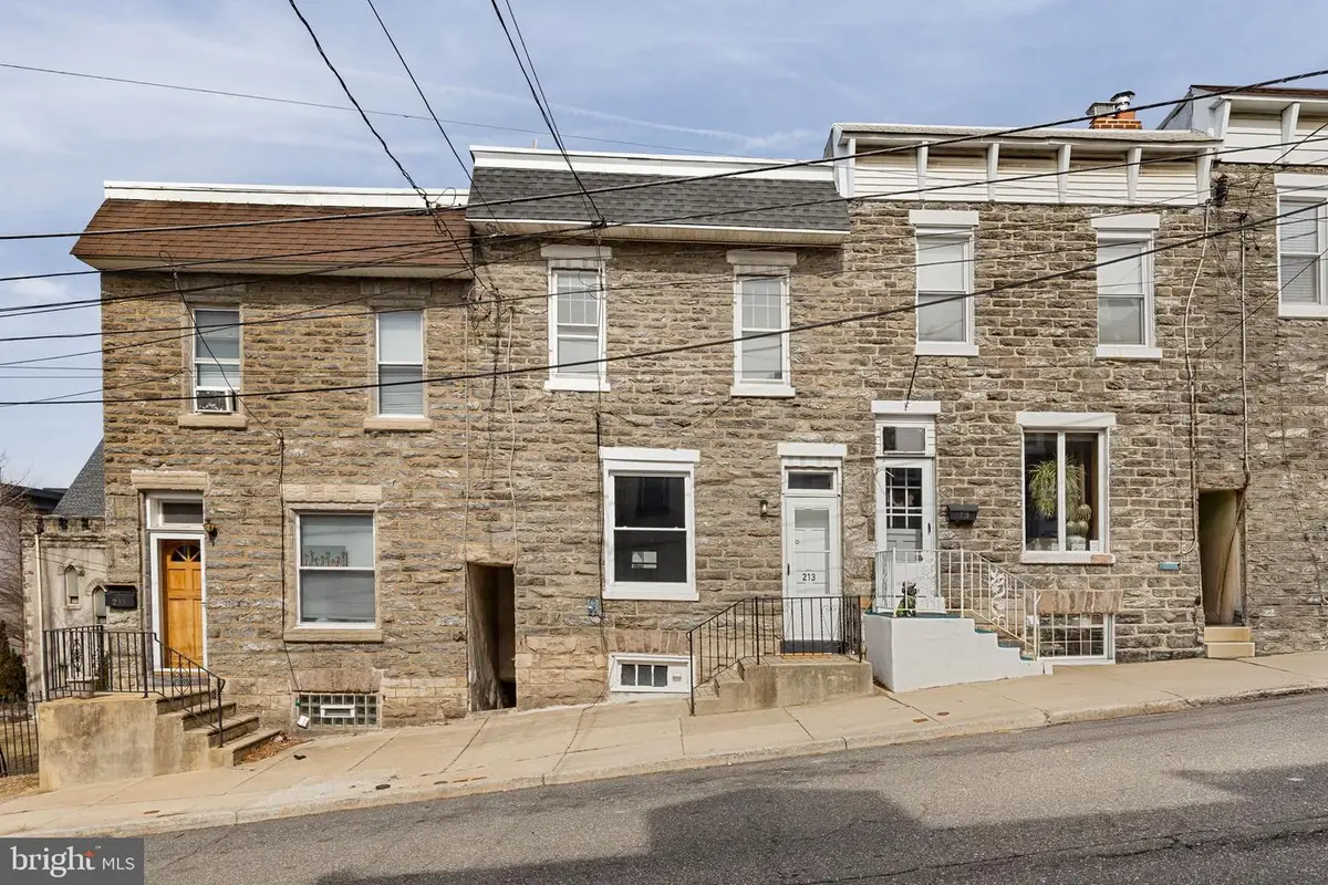 213 Dawson St, Philadelphia, PA 19128 - #1