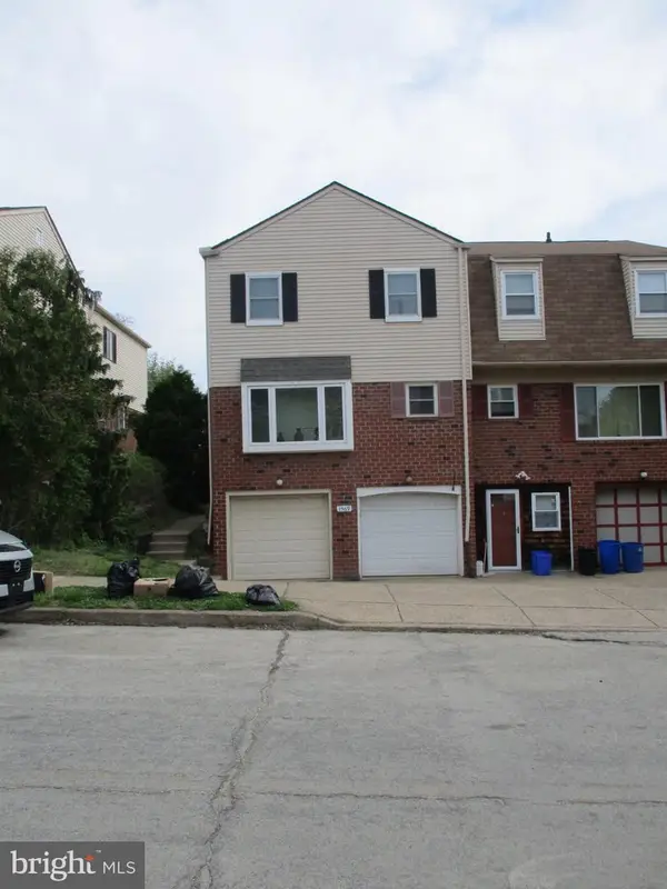 1569-00 Stoney Ln #b, PHILADELPHIA, PA 19115