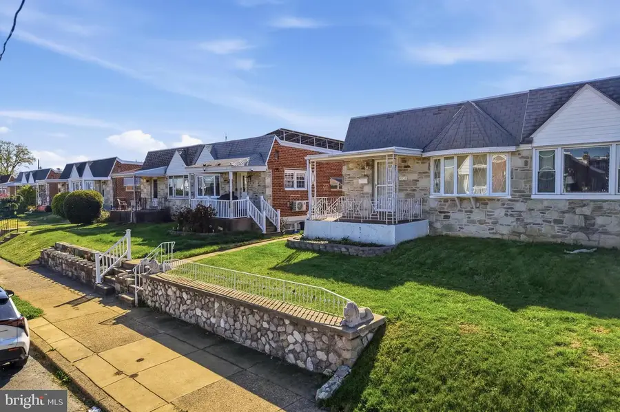 8931 Leonard St, Philadelphia, PA 19152 - #2