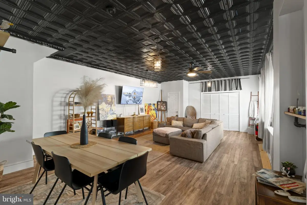 155 Jamestown St, Philadelphia, PA 19127 - #1