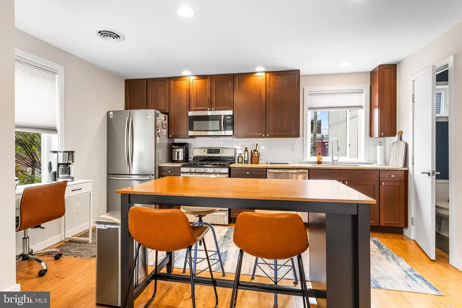 924 N 27th St, Philadelphia, PA 19130 - #2