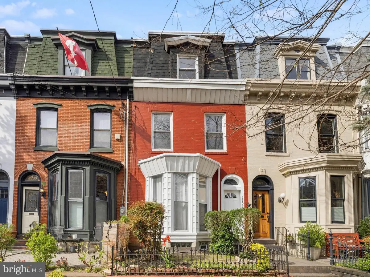 2207 Bainbridge St, Philadelphia, PA 19146 - #1