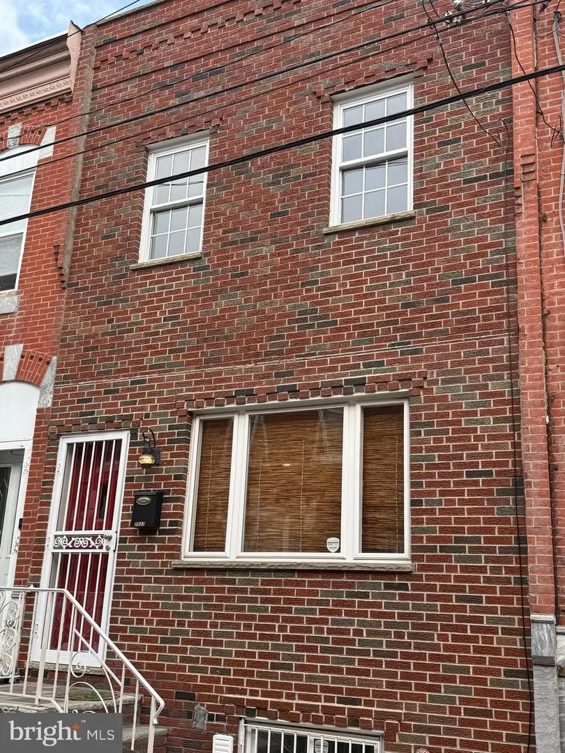 2527 S Hicks St, Philadelphia, PA 19145 - #1