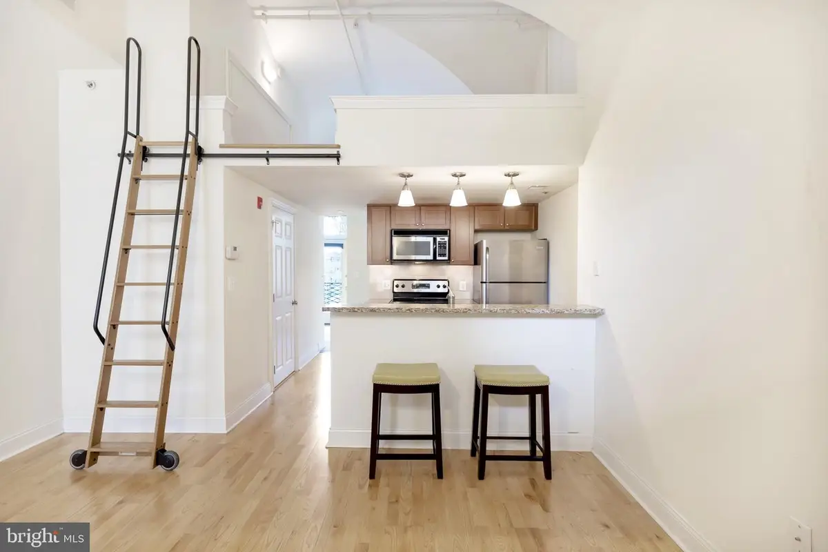 1 Academy Cir #204, Philadelphia, PA 19146 - #1