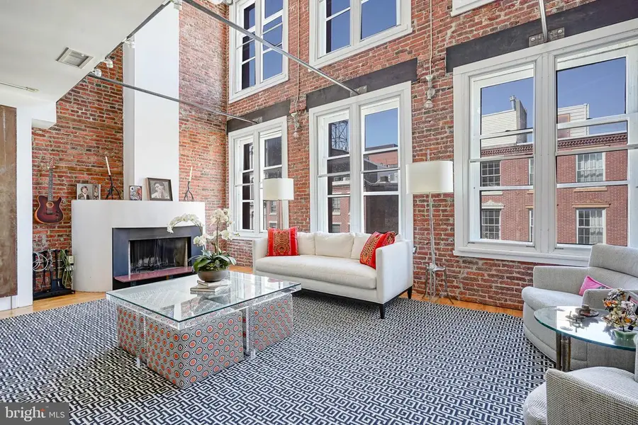 33 N 3rd St #4a, Philadelphia, PA 19106 - #3