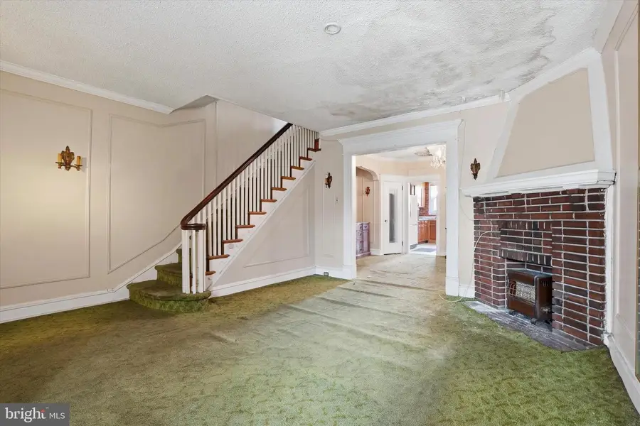 6255 Magnolia St, Philadelphia, PA 19144 - #2