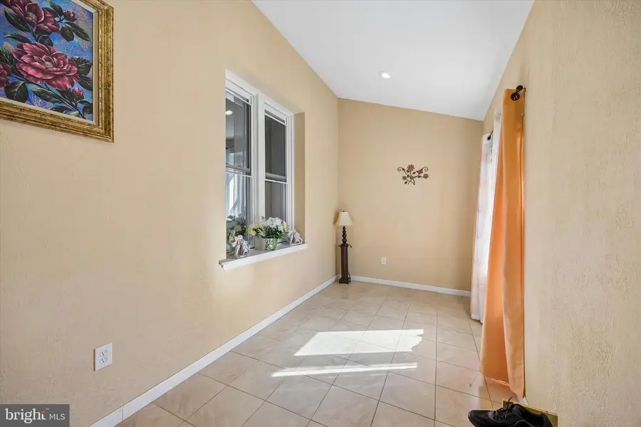 6607 N 7th St, Philadelphia, PA 19126 - #3